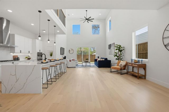 623 Parkview Avenue, Dallas, TX 75223