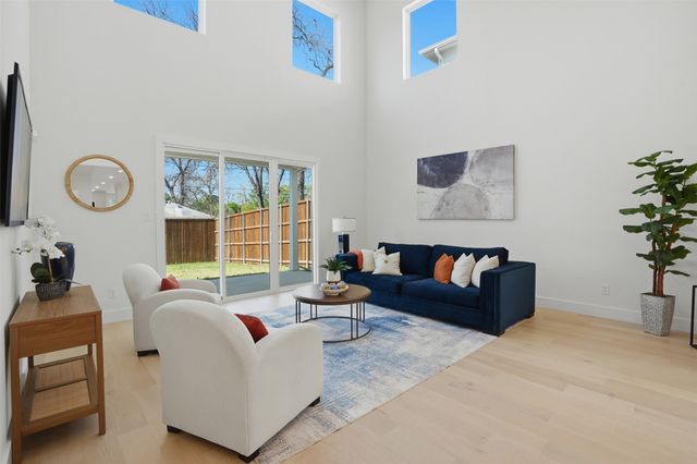 623 Parkview Avenue, Dallas, TX 75223