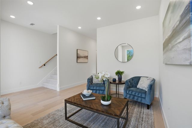 623 Parkview Avenue, Dallas, TX 75223