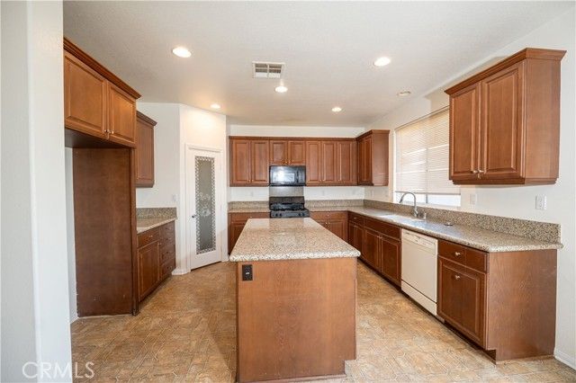 1886 Spring White Rd, Hemet, CA 92545