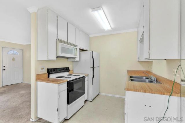 8620 Via Mallorca H, La Jolla, CA 92037