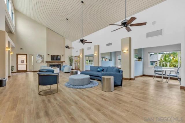 8620 Via Mallorca H, La Jolla, CA 92037