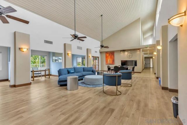 8620 Via Mallorca H, La Jolla, CA 92037