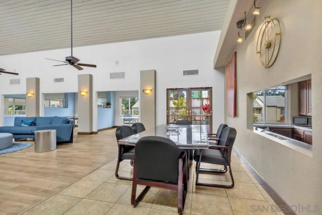 8620 Via Mallorca H, La Jolla, CA 92037
