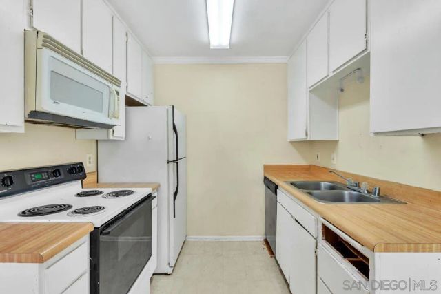 8620 Via Mallorca H, La Jolla, CA 92037