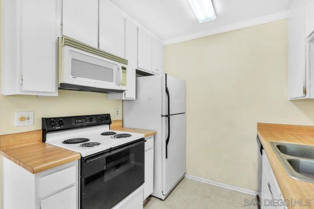 8620 Via Mallorca H, La Jolla, CA 92037