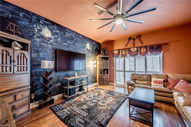 706 SW 6th ST, Cape Coral, FL 33991