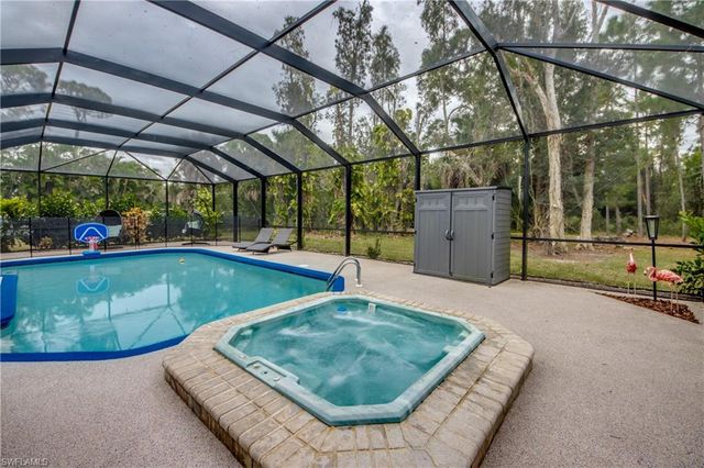 706 SW 6th ST, Cape Coral, FL 33991