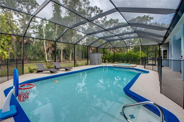 706 SW 6th ST, Cape Coral, FL 33991