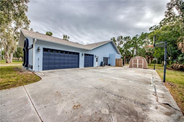 706 SW 6th ST, Cape Coral, FL 33991