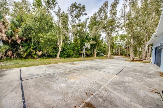 706 SW 6th ST, Cape Coral, FL 33991