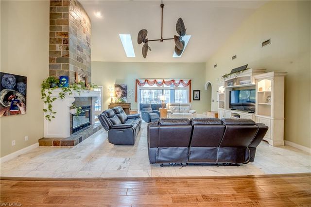 706 SW 6th ST, Cape Coral, FL 33991