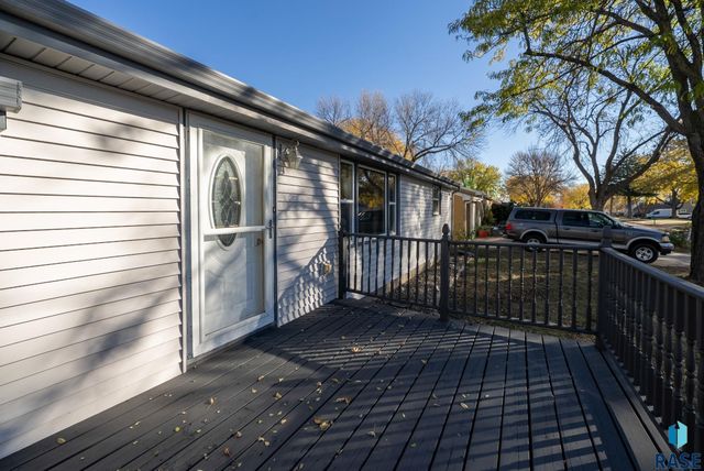 5800 W 15th St Street, Sioux Falls, SD 57106