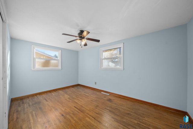 5800 W 15th St Street, Sioux Falls, SD 57106