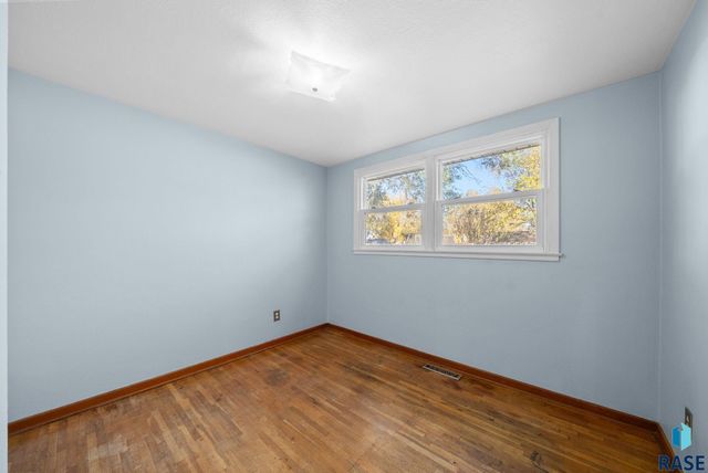 5800 W 15th St Street, Sioux Falls, SD 57106