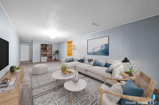 5800 W 15th St Street, Sioux Falls, SD 57106