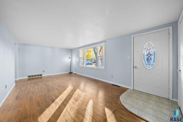 5800 W 15th St Street, Sioux Falls, SD 57106