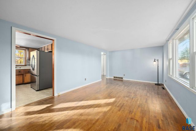 5800 W 15th St Street, Sioux Falls, SD 57106