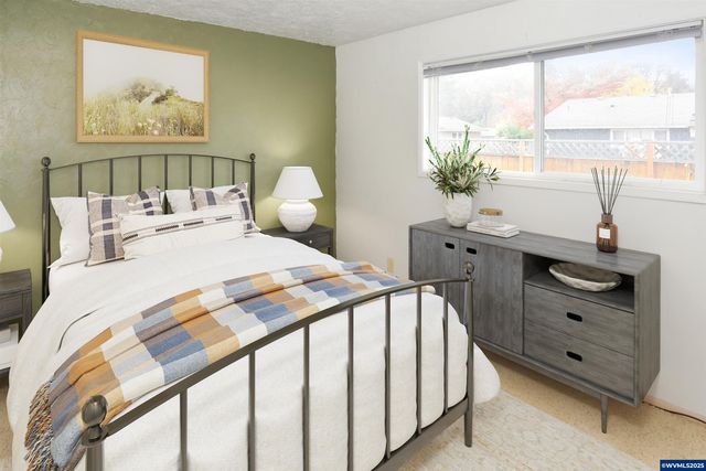 1124 Lakewood St SW, Albany, OR 97321