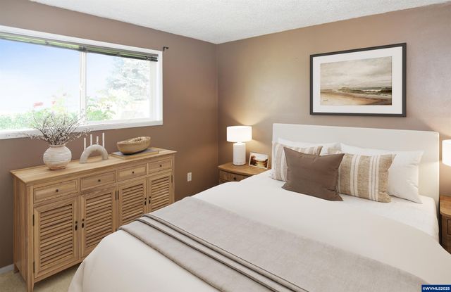 1124 Lakewood St SW, Albany, OR 97321