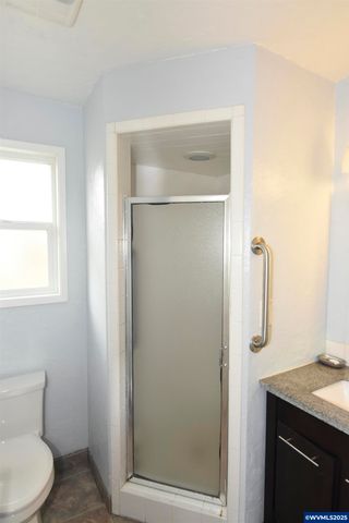 1124 Lakewood St SW, Albany, OR 97321