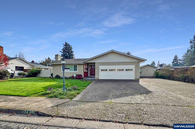 1124 Lakewood St SW, Albany, OR 97321