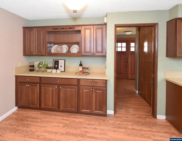 1124 Lakewood St SW, Albany, OR 97321