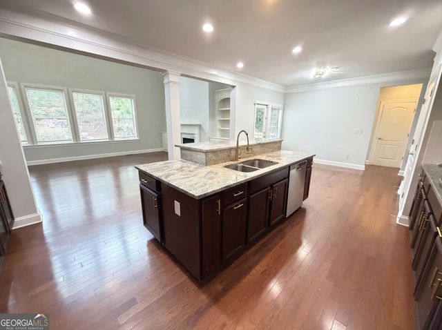 4030 Manor Place Drive, Roswell, GA 30075