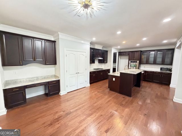 4030 Manor Place Drive, Roswell, GA 30075