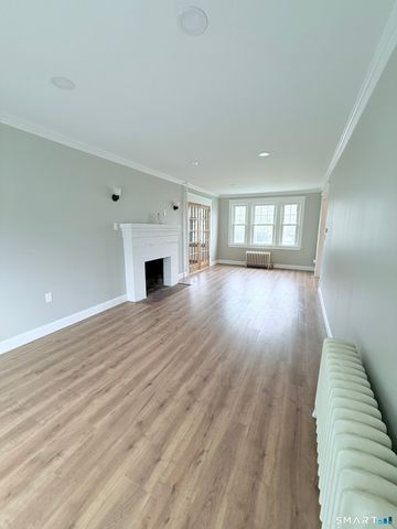 67 Faire Harbour Place, New London, CT 06320
