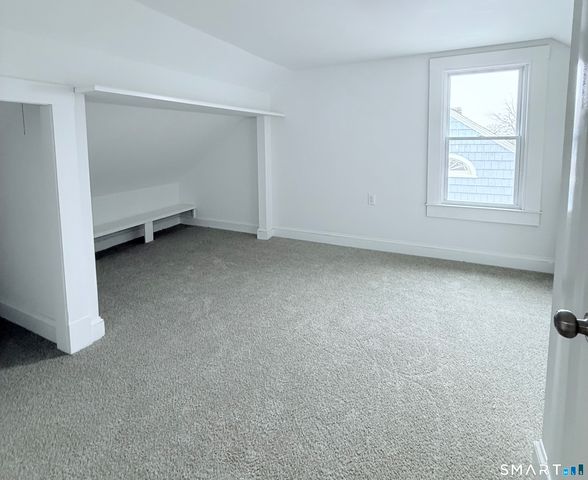 67 Faire Harbour Place, New London, CT 06320