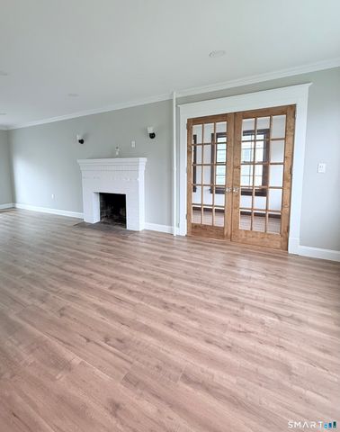 67 Faire Harbour Place, New London, CT 06320