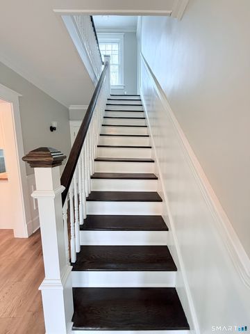 67 Faire Harbour Place, New London, CT 06320