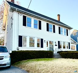 67 Faire Harbour Place, New London, CT 06320