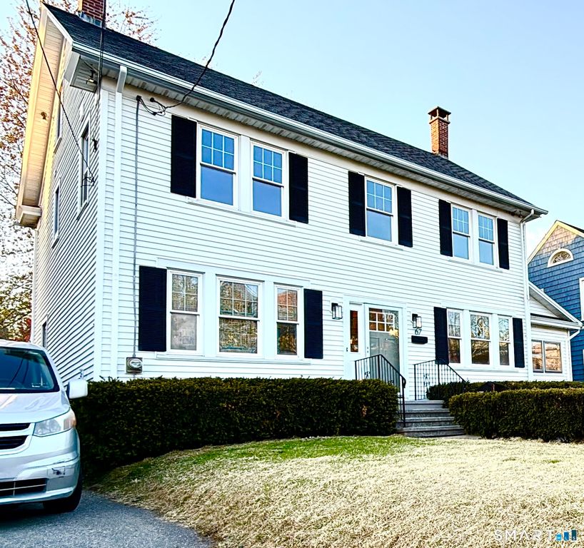 67 Faire Harbour Place, New London, CT 06320