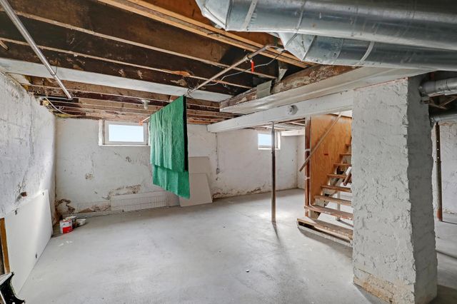 2826 Grand Street NE, Minneapolis, MN 55418