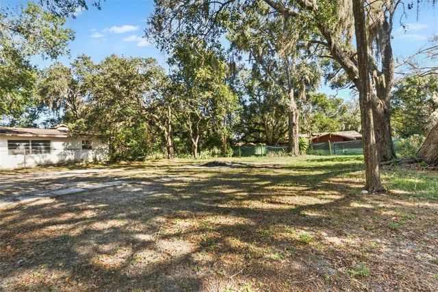 1730 N ORANGE STREET, Mount Dora, FL 32757