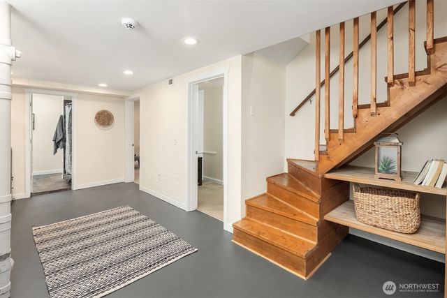1016 NE 95th Street, Seattle, WA 98115