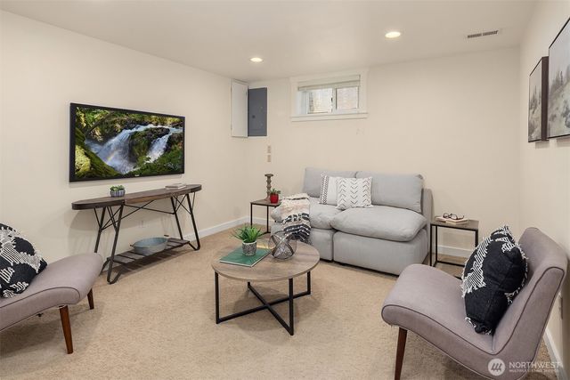 1016 NE 95th Street, Seattle, WA 98115