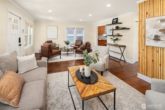 1016 NE 95th Street, Seattle, WA 98115