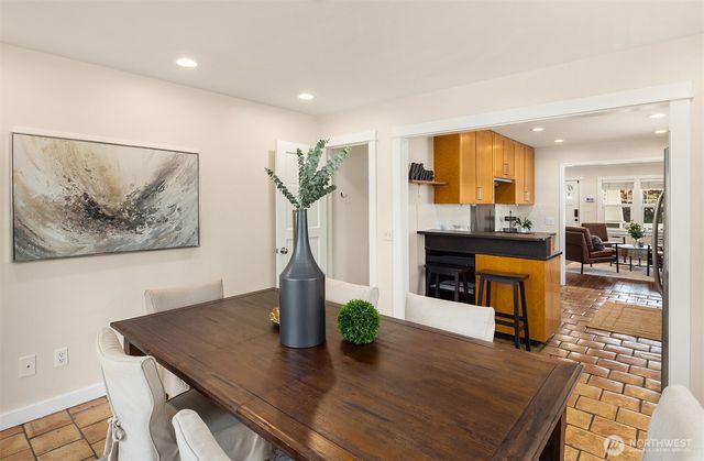 1016 NE 95th Street, Seattle, WA 98115