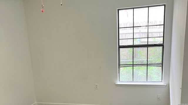 2825 MORALES ST, San Antonio, TX 78207