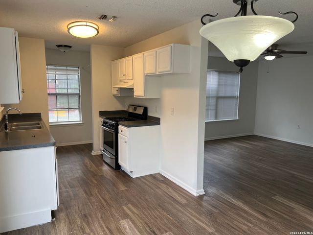 2825 MORALES ST, San Antonio, TX 78207
