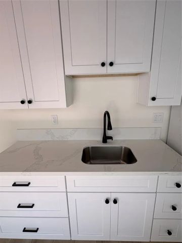 8 Santa Ana 8, Long Beach, CA 90803