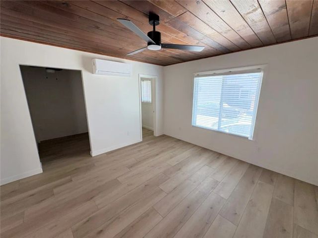 8 Santa Ana 8, Long Beach, CA 90803