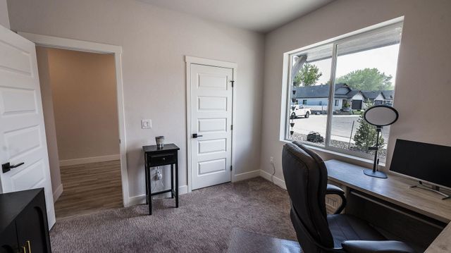 2650 Vicksburg Avenue, Grand Junction, CO 81503