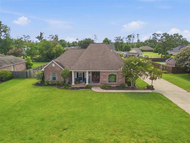 208 Zinfandel Dr Drive, Lake Charles, LA 70611