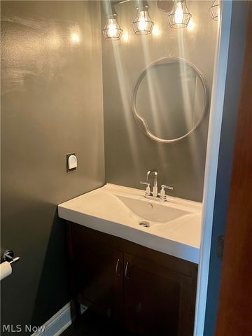 9251 Boyer Lane, Kirtland Hills, OH 44060