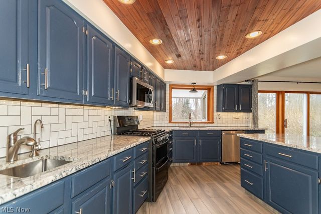 9251 Boyer Lane, Kirtland Hills, OH 44060