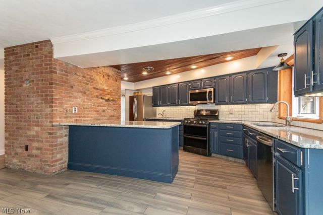 9251 Boyer Lane, Kirtland Hills, OH 44060